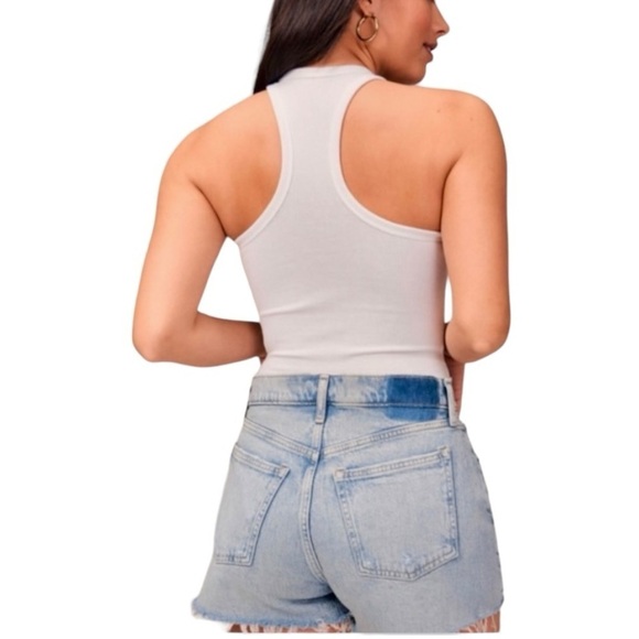 Abercrombie & Fitch Curve Love Mom Short Mid Rise Light Wash Denim Shorts NWT 36 - Picture 2 of 11
